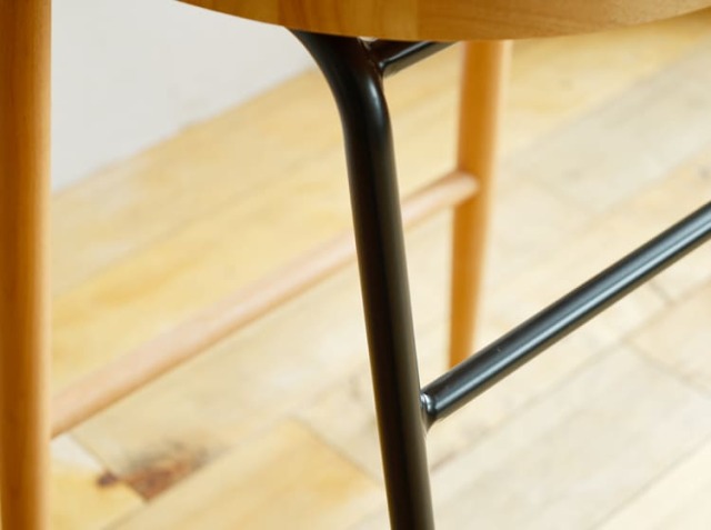 新品！ハイスツール  NovodiA Bar Stool   ブラック 完成品 ハイスツール NovodiA Bar Stool 3色対応の通販情報 - 家具通販