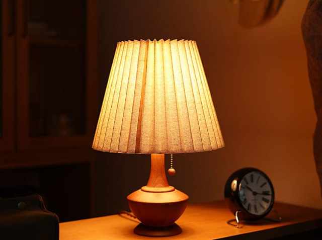 テーブルランプ Peruna（ペルナ）｜北欧・ヴィンテージインテリア