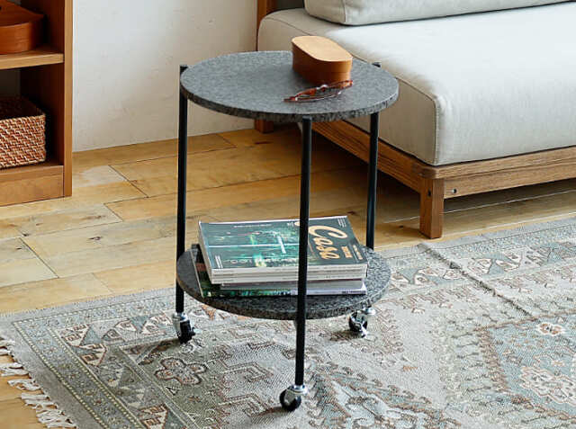 円形サイドテーブル Prots（プロッツ）｜北欧・ヴィンテージインテリア