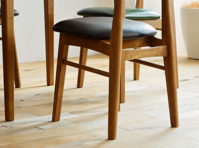 ダイニングチェア Rasic（ラシック） レザータイプ｜北欧