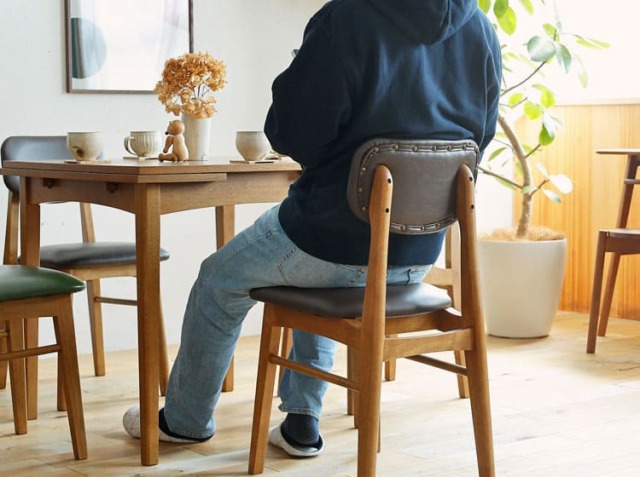 ダイニングチェア Rasic（ラシック） レザータイプ｜北欧