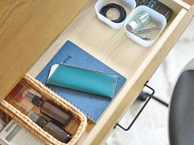 デスク Rasic（ラジック）｜北欧・ヴィンテージインテリア・家具通販