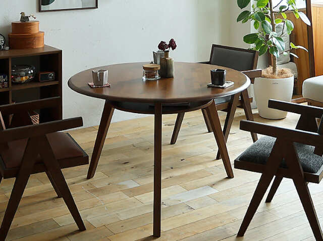 円卓　ダイニングテーブル　アンティーク家具　インテリア家具　レトロ 円形ダイニングテーブル Rigara(リガラ)｜北欧・ヴィンテージ