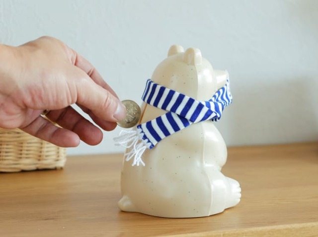 PLASTEP Polar Bear Money Box（白くま貯金箱）｜北欧
