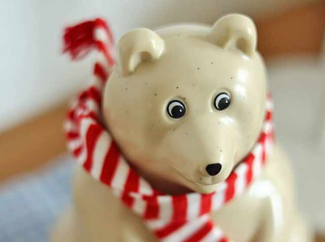 PLASTEP Polar Bear Money Box（白くま貯金箱）｜北欧