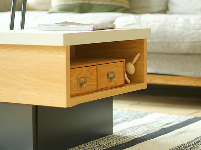 昇降式テーブル