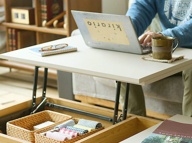 昇降式テーブル