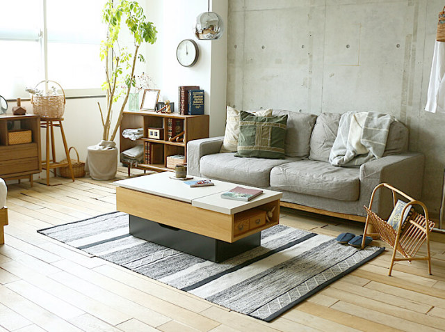 昇降式テーブル