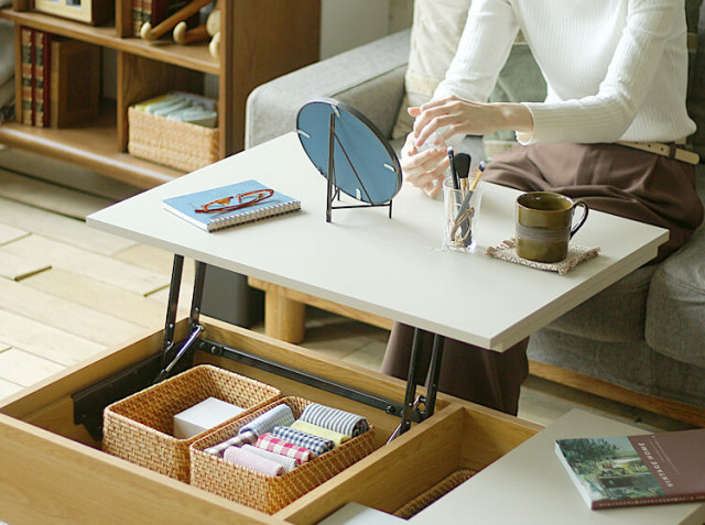 昇降式テーブル