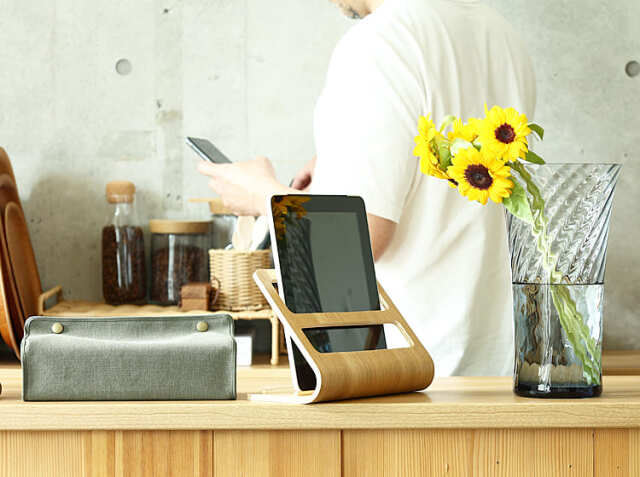 STILLEBEN フラワーベース Concave Vase Swirl 高さ28cm Atlantic Blue