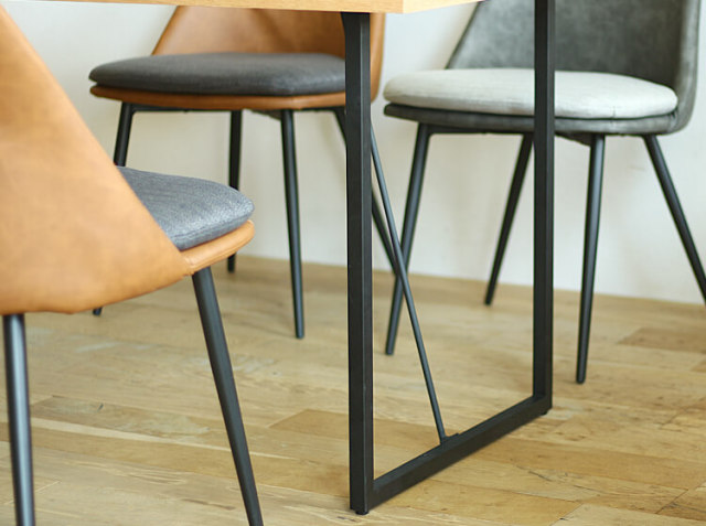 北欧家具talo購入 ブルーグレーの天板が美しいシンプルなダイニング