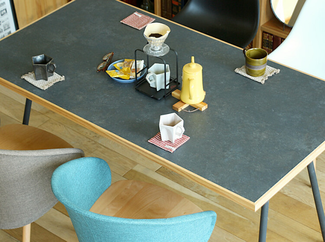 北欧家具talo購入 ブルーグレーの天板が美しいシンプルなダイニング