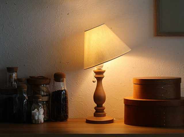 テーブルランプ vrida（ブリダ）｜北欧・ヴィンテージインテリア・家具