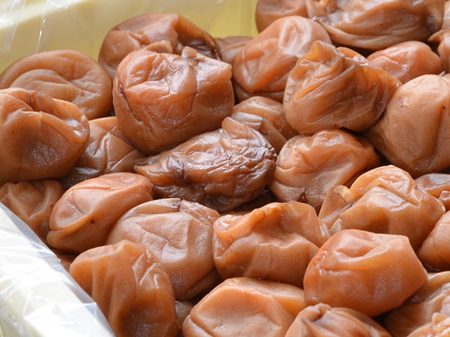 訳あり皮切れ梅干 花うめ（白干梅）樽入り 1.3kg