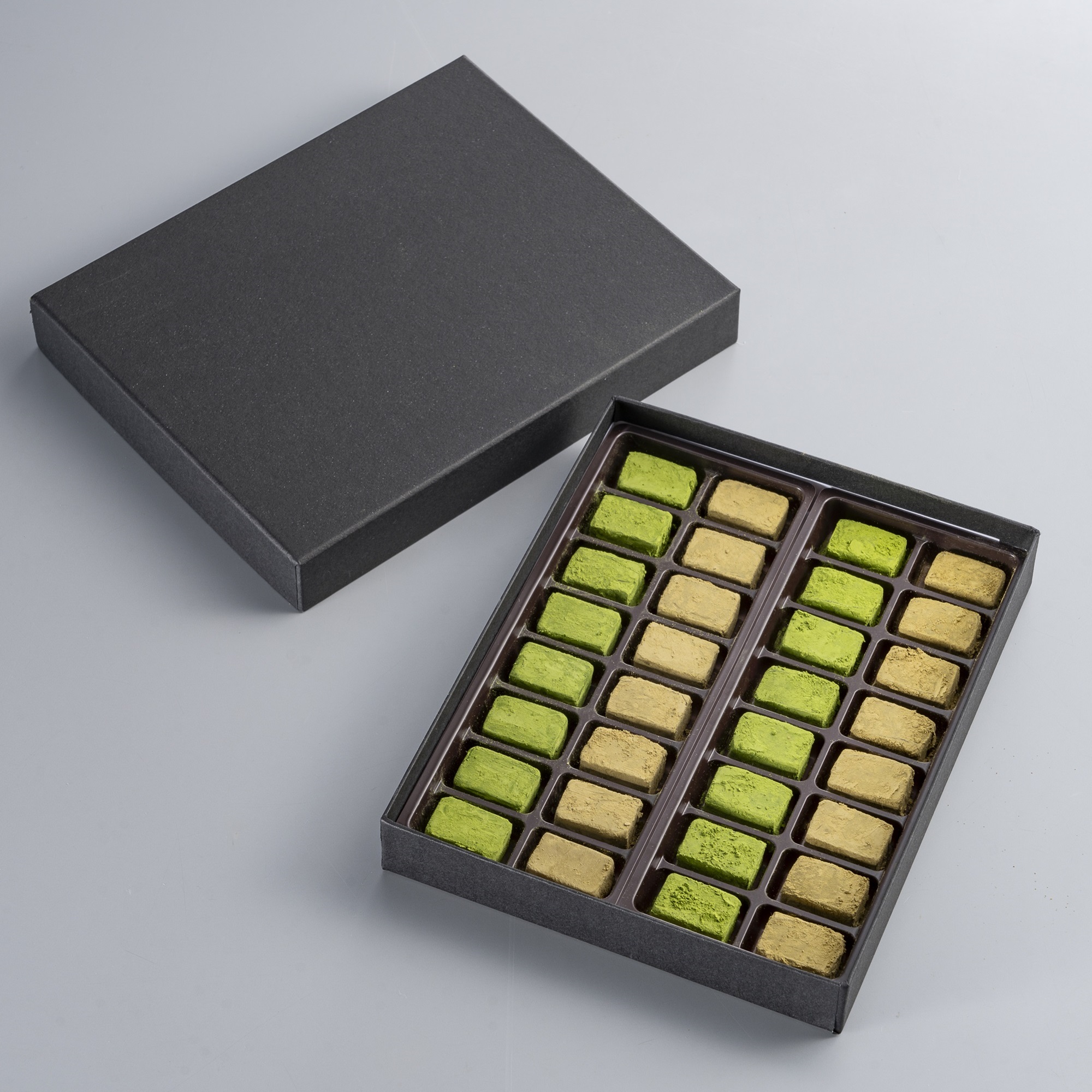 メイン画像:2枚目:1月26日より販売開始 「京都の生チョコレート」32粒 【抹茶・ほうじ茶】【バレンタイン】