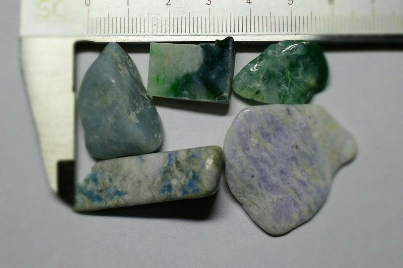 糸魚川産　翡翠原石