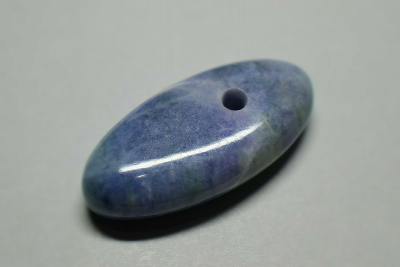 糸魚川産翡翠　大珠　38mm