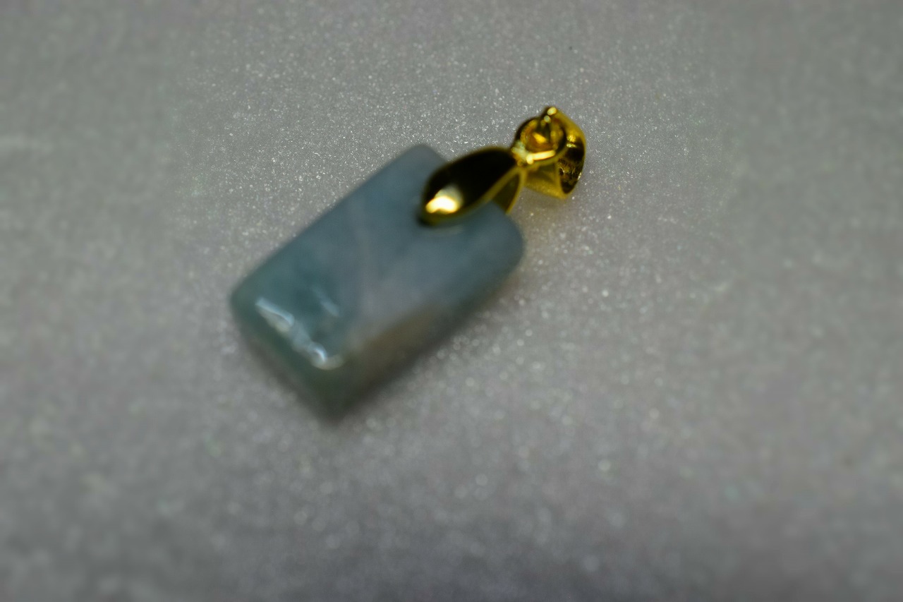 糸魚川産　ペンダントトップ