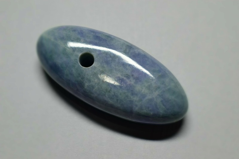 糸魚川産翡翠　大珠　38mm