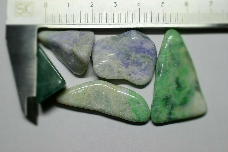 糸魚川産　翡翠原石