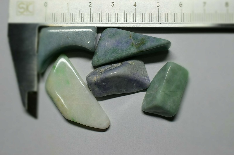 糸魚川産　翡翠原石
