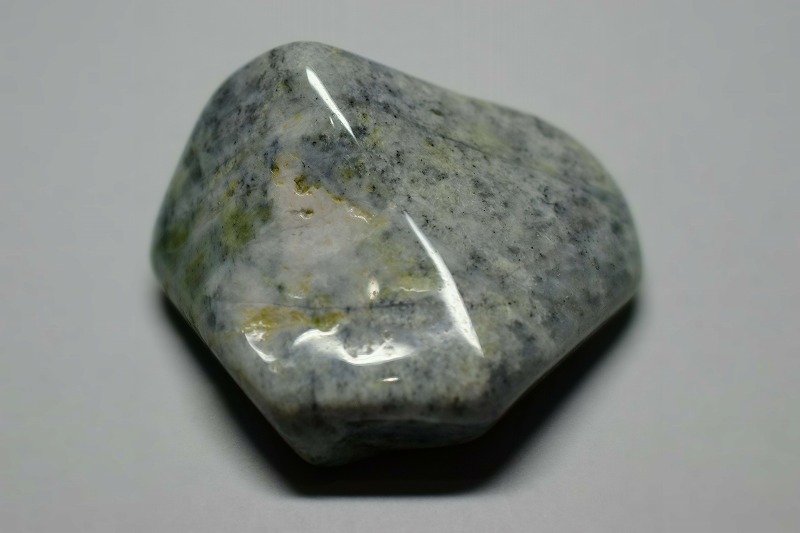 糸魚川産　翡翠原石