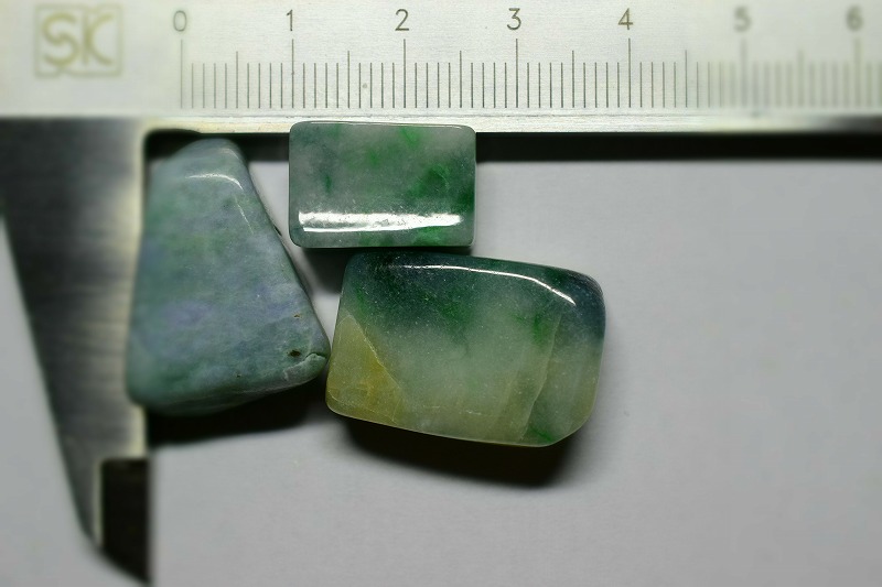 糸魚川産　翡翠原石