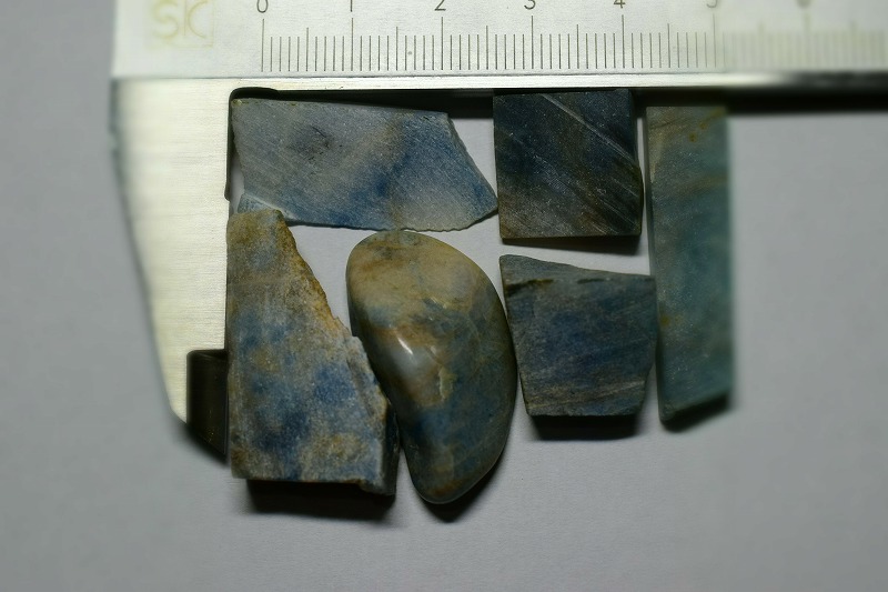 糸魚川産　翡翠原石　