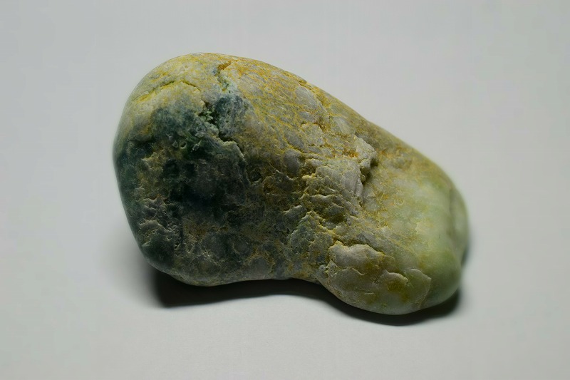 糸魚川産　翡翠原石