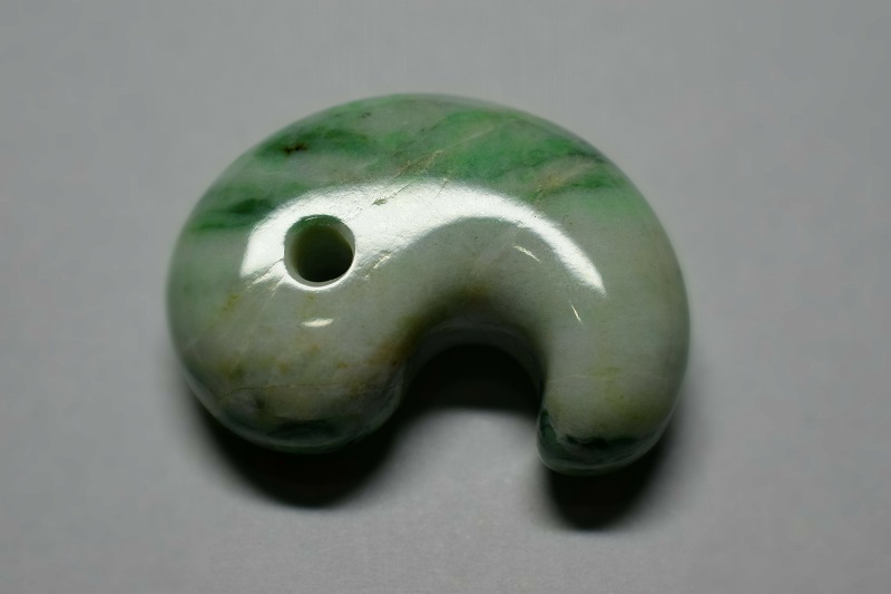 天然石　勾玉　32mm