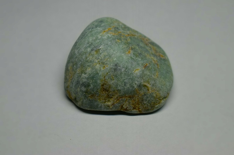 糸魚川産　翡翠原石