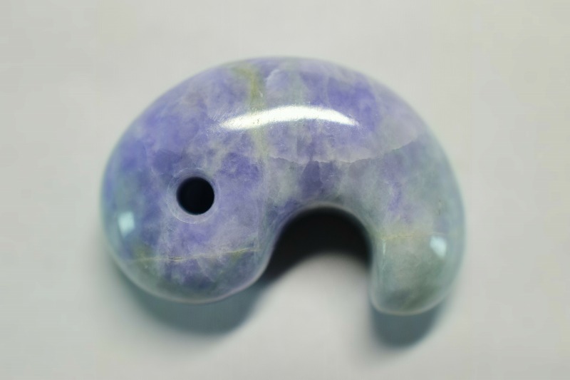 糸魚川産　勾玉　32mm