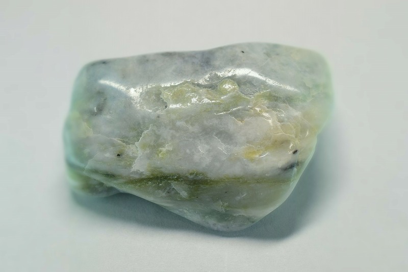 糸魚川産　翡翠原石