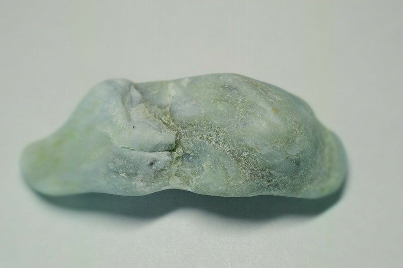 糸魚川産　翡翠原石