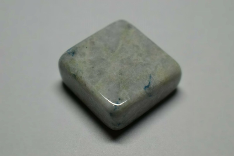 糸魚川産　翡翠原石