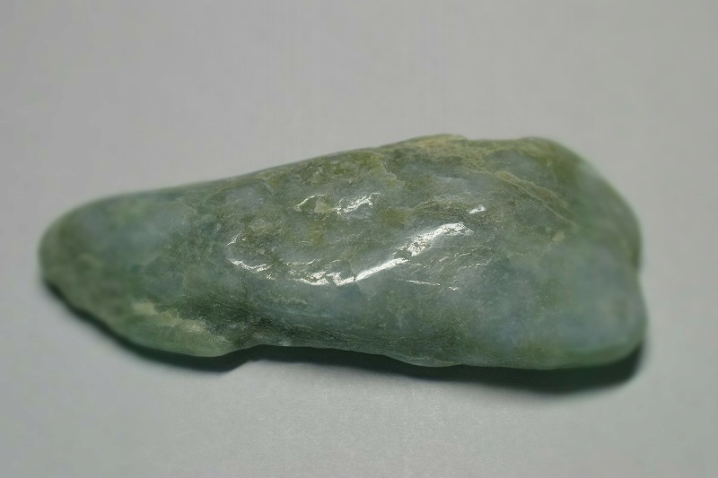 糸魚川産　翡翠原石