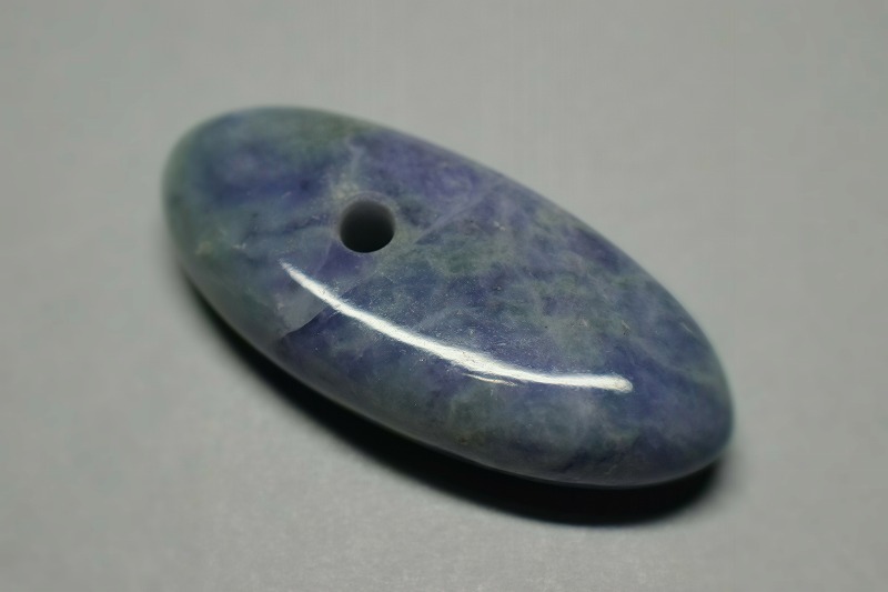 糸魚川産翡翠　大珠　38mm