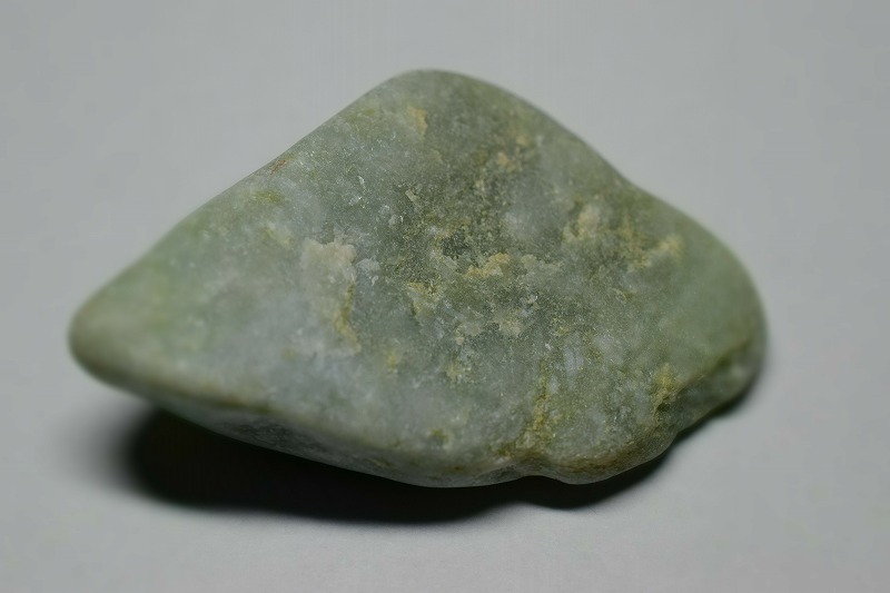 糸魚川産　翡翠原石