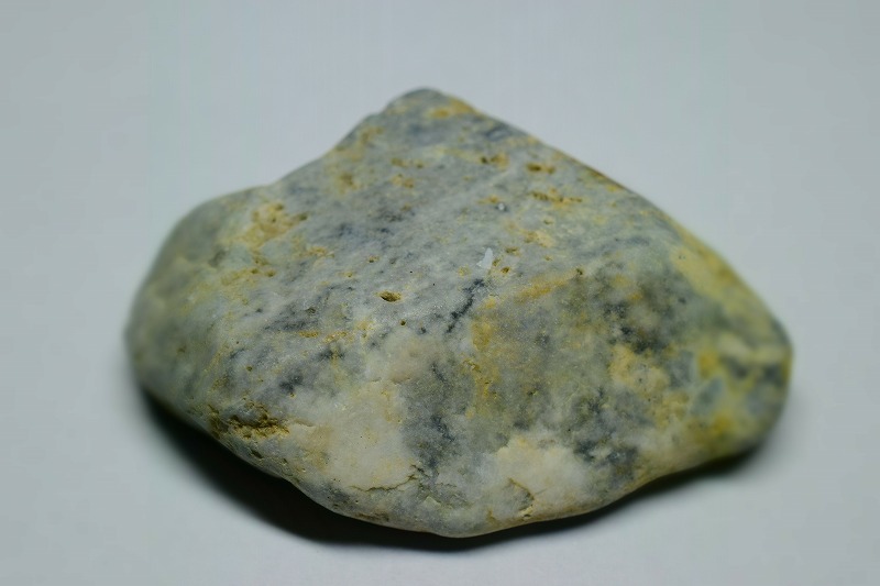 糸魚川産　翡翠原石
