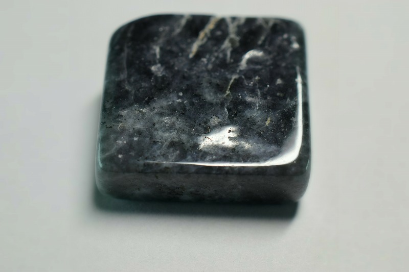 糸魚川産　翡翠原石