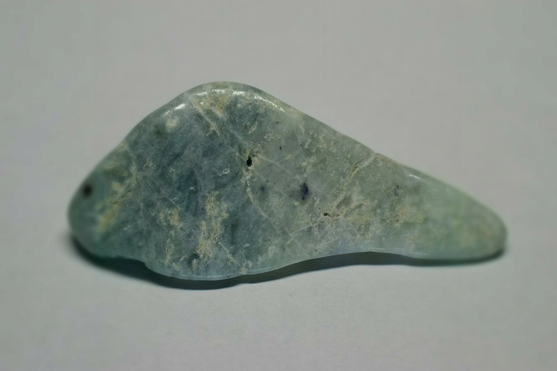 糸魚川産　翡翠原石