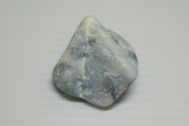 糸魚川産　翡翠原石