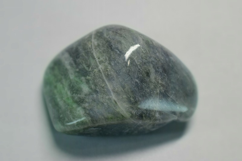 糸魚川産　翡翠原石