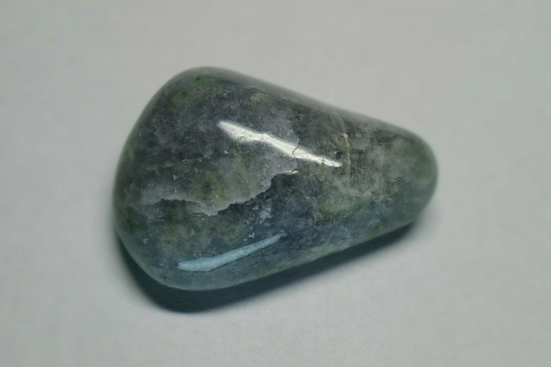 糸魚川産　翡翠原石