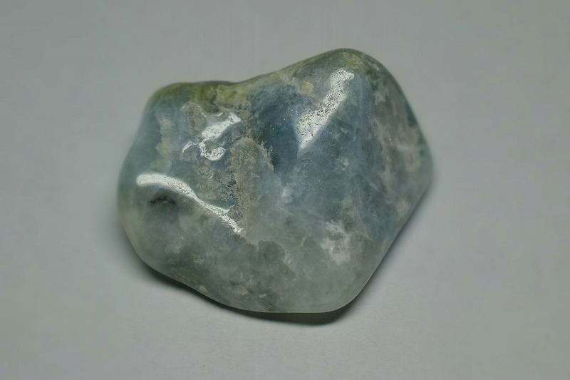 糸魚川産　翡翠原石