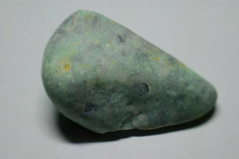 糸魚川産　翡翠原石