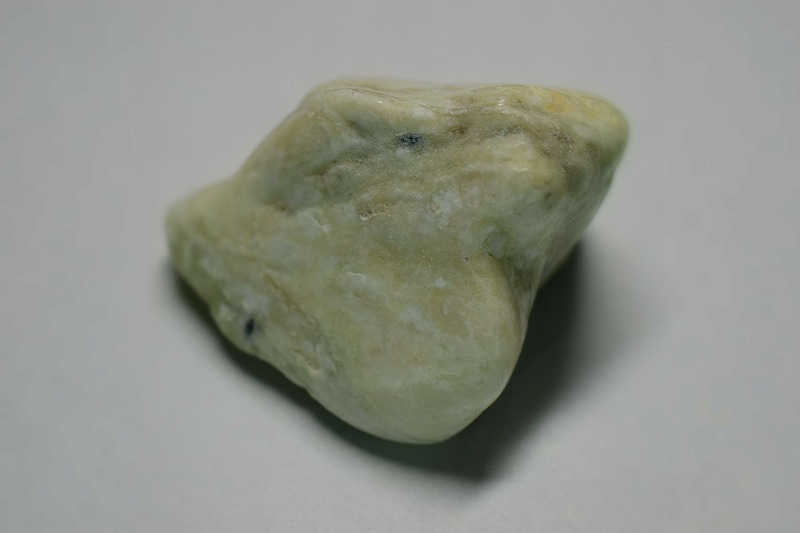 糸魚川産　翡翠原石