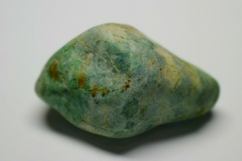 糸魚川産　翡翠原石