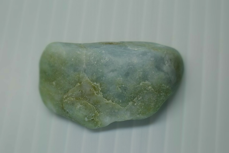 糸魚川産　翡翠原石