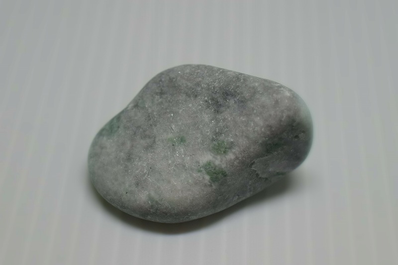 糸魚川産　翡翠原石